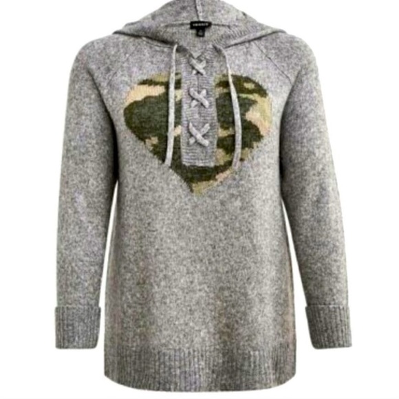 Torrid Women’s Camo Heart Chunky Knit Hooded Raglan Sweater Size 2 Cozy Pullover - Picture 5 of 10